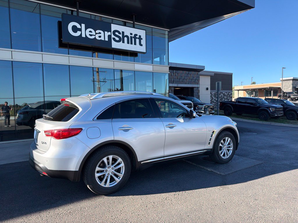 Used 2015 INFINITI QX70 AWD w/ Premium Package image 6