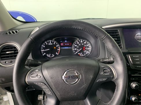 Used 2020 Nissan Pathfinder SV FWD image 21
