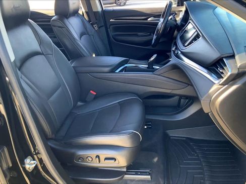 Used 2021 Buick Enclave Avenir image 18
