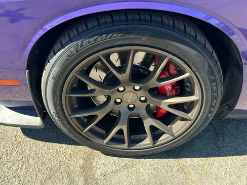 Used 2016 Dodge Challenger SRT Hellcat image 35
