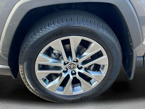 Used 2024 Toyota RAV4 XLE Premium image 9