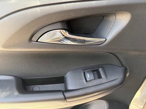 Used 2024 Chevrolet TrailBlazer LT w/ LT Cold Weather Package FWD image 36