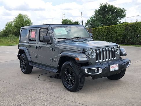 Used 2023 Jeep Wrangler Unlimited Sahara w/ LED Lighting Group AWD/4WD image 3