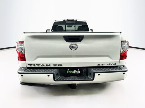 Used 2018 Nissan Titan SV w/ SV Convenience Package AWD/4WD image 7
