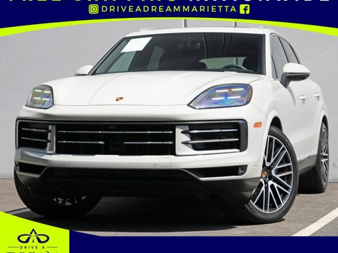 Used 2025 Porsche Cayenne w/ Premium Package Plus AWD/4WD image 1