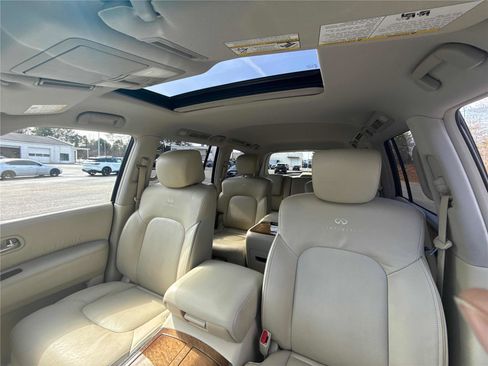 Used 2014 INFINITI QX80 4WD w/ Theater Package image 24