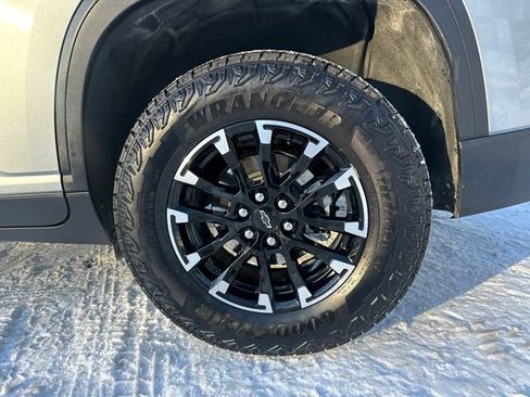 Used 2025 Chevrolet Traverse Z71 AWD/4WD image 13