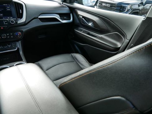 Used 2020 GMC Terrain SLT image 27