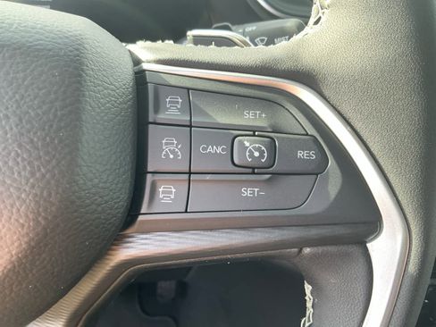 New 2025 Jeep Grand Cherokee Laredo image 22