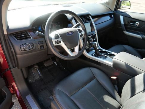 Used 2014 Ford Edge Limited w/ Equipment Group 302A AWD/4WD image 3