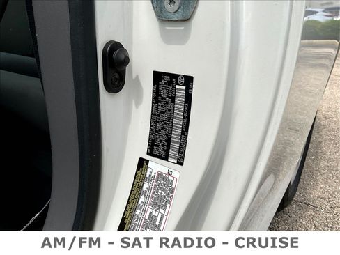Used 2004 Toyota Solara SE FWD image 19