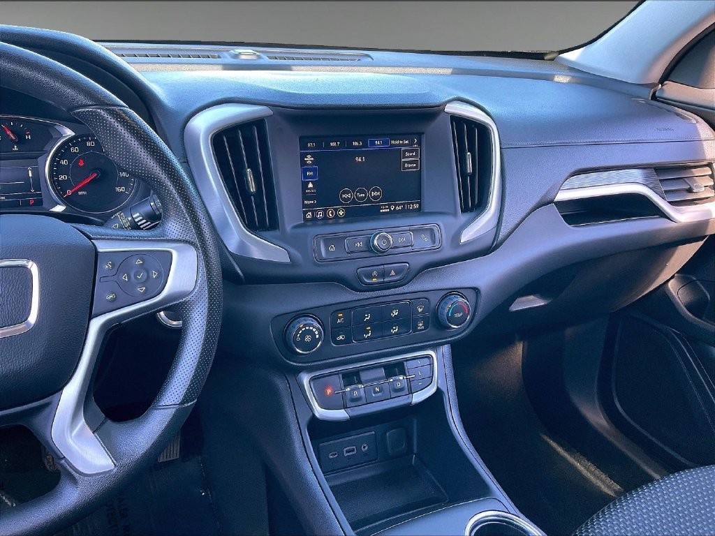 Used 2024 GMC Terrain SLE AWD/4WD image 17