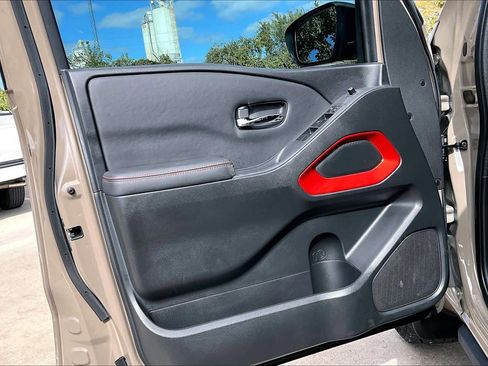 Used 2023 Nissan Frontier Pro-X w/ Pro Convenience Package image 20