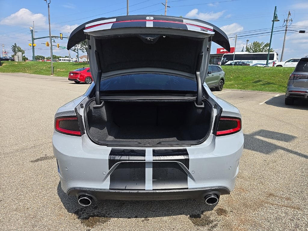 Used 2022 Dodge Charger Scat Pack w/ Dynamics Package RWD image 34