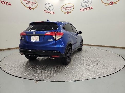 Used 2021 Honda HR-V Sport image 8