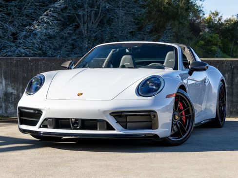 Certified 2024 Porsche 911 Targa 4 GTS image 1