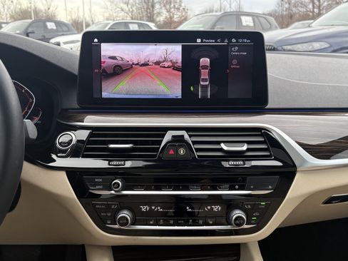 Used 2023 BMW 530i w/ Premium Package image 31