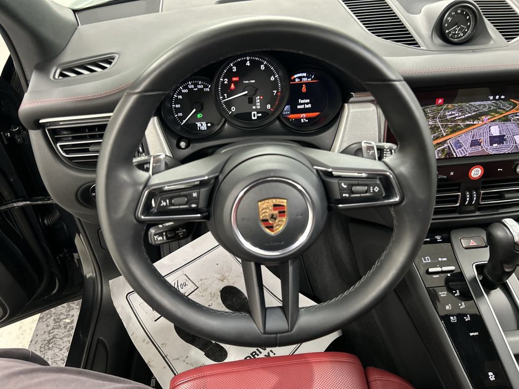 Certified 2026 Porsche Macan AWD/4WD image 4
