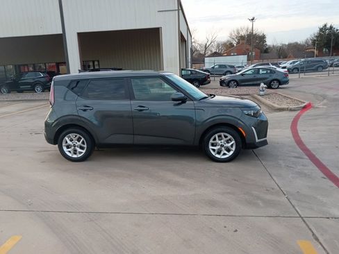 Used 2024 Kia Soul LX w/ Option Group 015 image 5