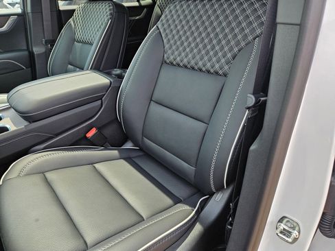 New 2026 GMC Acadia Denali FWD image 22
