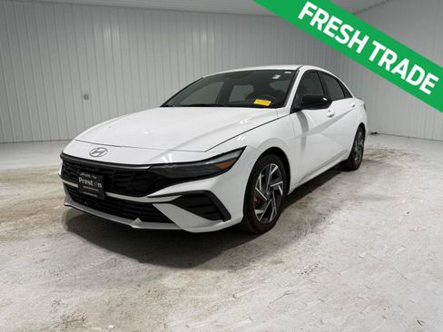 Used 2025 Hyundai Elantra Sport w/ Cargo Package image 1