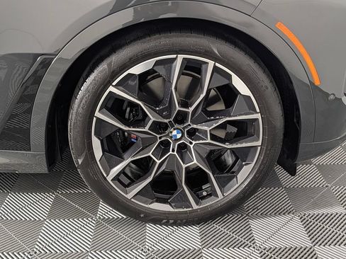 Used 2025 BMW X7 M60i AWD/4WD image 14