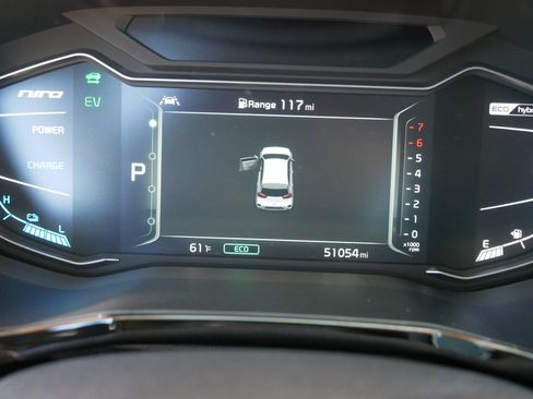 Certified 2022 Kia Niro Touring Special Edition image 21