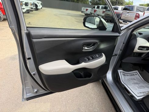 Used 2023 Honda HR-V EX-L image 8