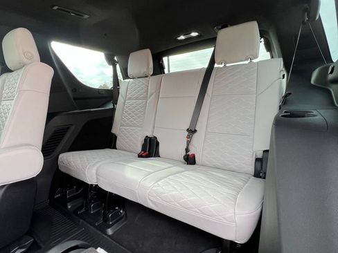 Used 2025 Cadillac Escalade Sport Platinum w/ LPO, ONYX Package image 19