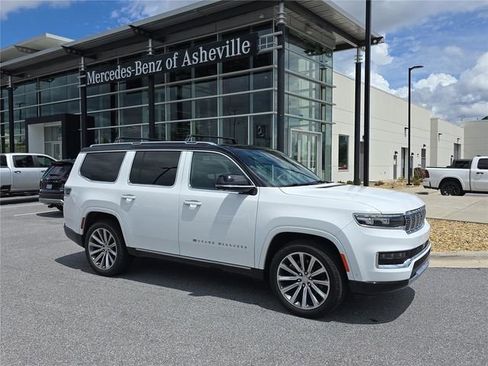 Used 2023 Jeep Grand Wagoneer Series II w/ Flexible Seating Group AWD/4WD image 1