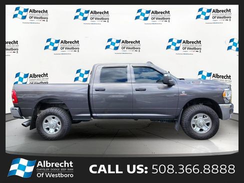 Used 2024 RAM 2500 Tradesman w/ Chrome Appearance Group AWD/4WD image 6