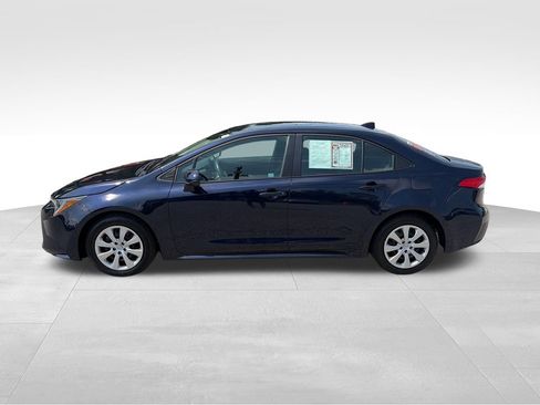 Used 2025 Toyota Corolla LE FWD image 3