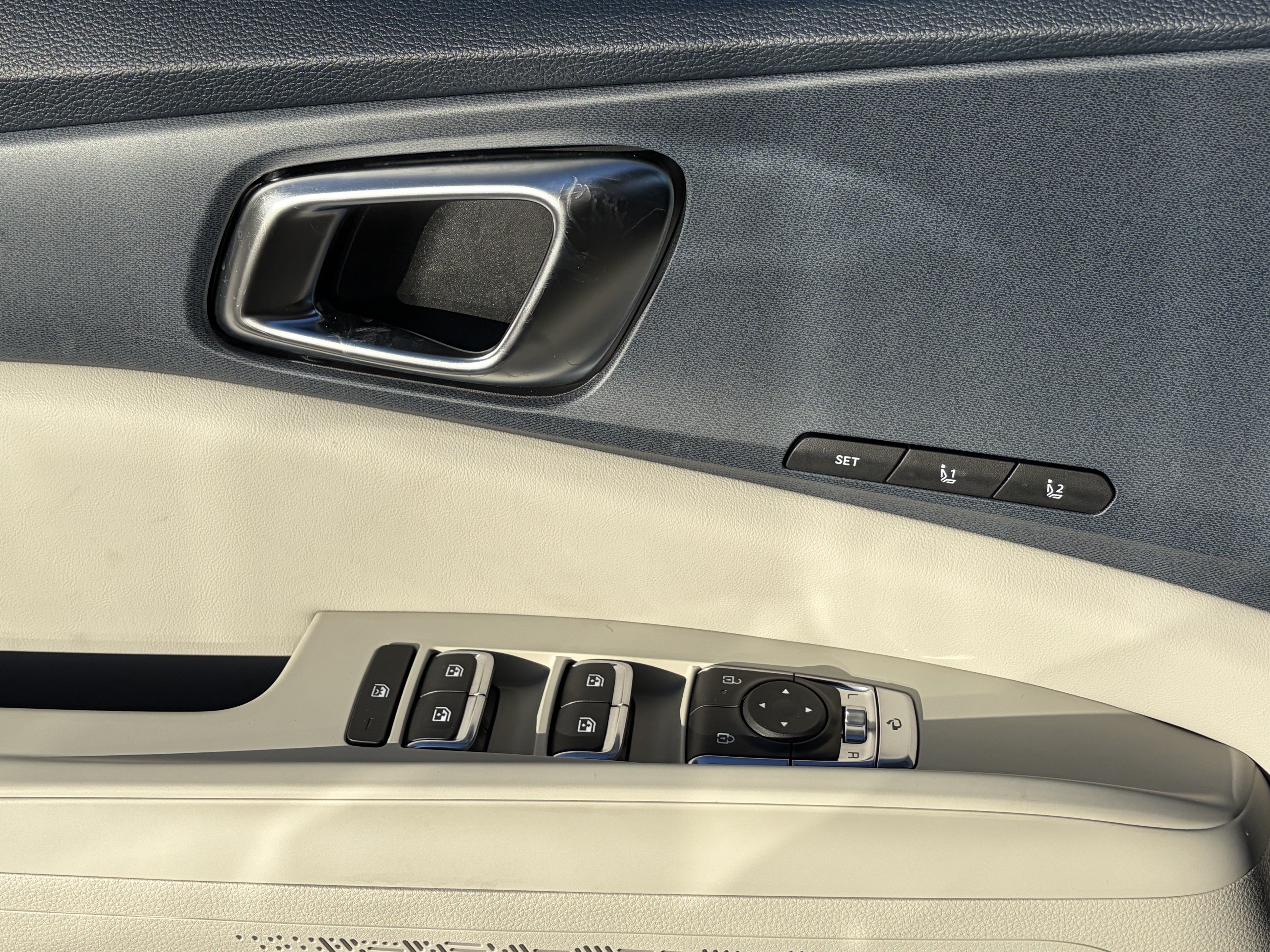 New 2026 Kia Carnival EX FWD image 20