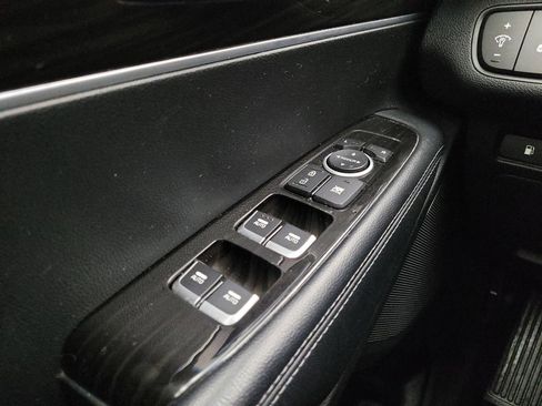 Used 2019 Kia Sorento LX image 27