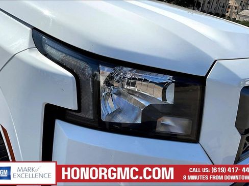 Used 2022 Nissan Frontier SV image 31