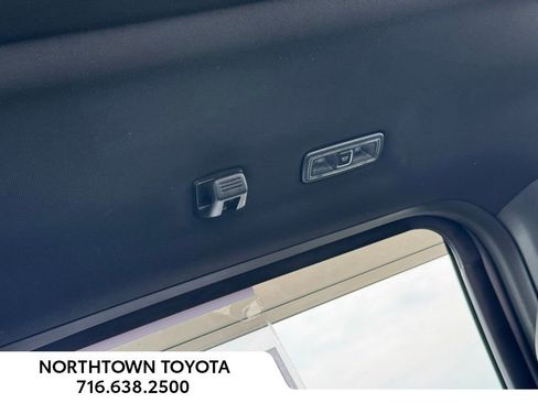 Used 2021 Ford F150 Lariat w/ Equipment Group 502A High AWD/4WD image 29