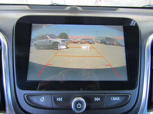 Used 2018 Chevrolet Equinox LT w/ Sun & Infotainment Package FWD image 18
