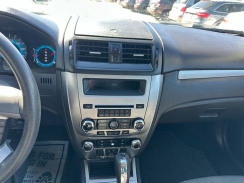 Used 2010 Ford Fusion SE FWD image 16