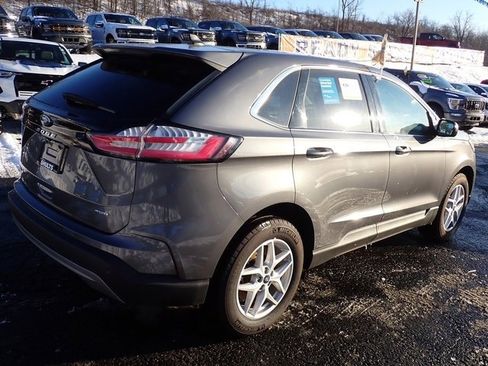 Certified 2022 Ford Edge SEL w/ Convenience Package image 9