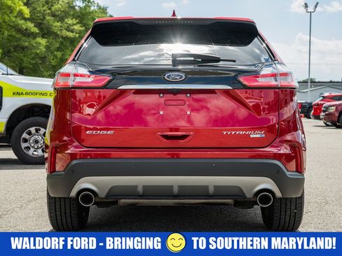 Used 2020 Ford Edge Titanium w/ Equipment Group 301A AWD/4WD image 5