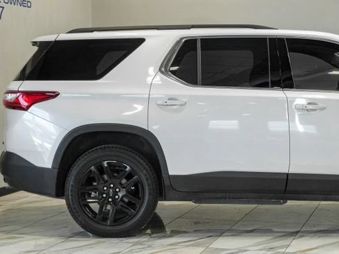 Used 2020 Chevrolet Traverse LT FWD image 16