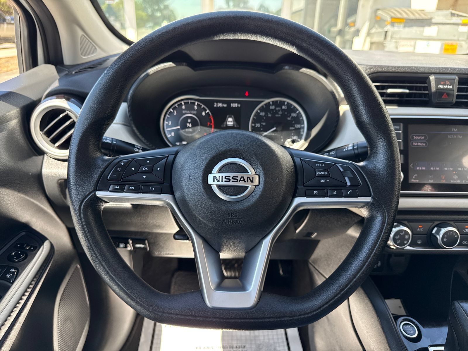 Used 2022 Nissan Versa SV FWD image 14
