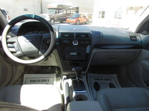 Used 2006 Ford Fusion SEL FWD image 30