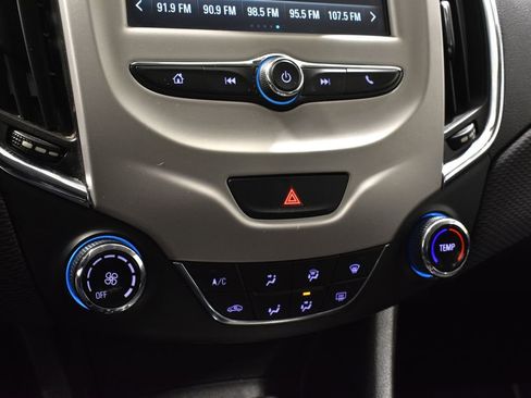 Used 2017 Chevrolet Cruze LS image 21
