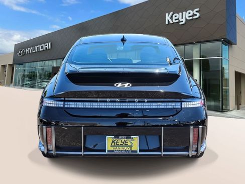 Certified 2024 Hyundai Ioniq 6 SE RWD image 6