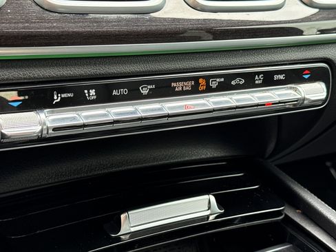 Used 2023 Mercedes-Benz GLE 350 w/ Premium Package image 21