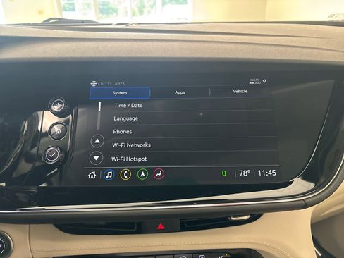 Used 2023 Buick Envision Avenir image 42