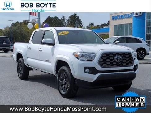 Used 2021 Toyota Tacoma SR5 image 1