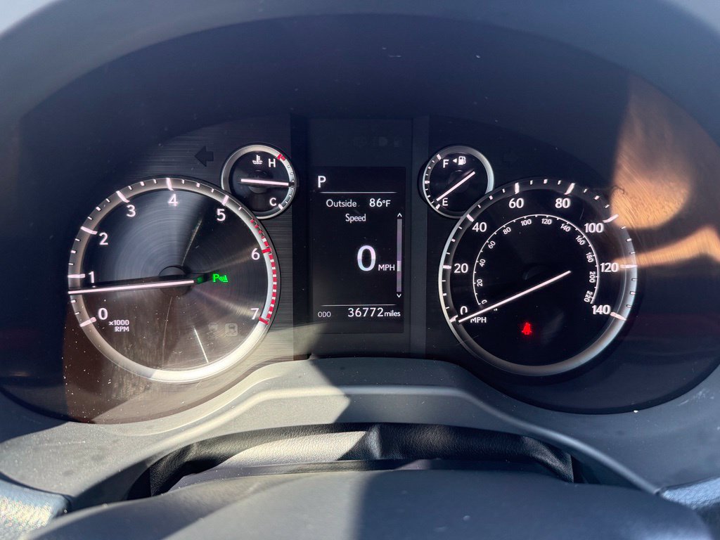 Used 2023 Lexus GX 460 Premium AWD/4WD image 31