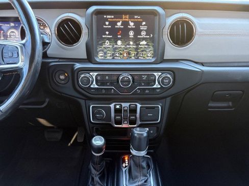 Used 2021 Jeep Gladiator Overland image 8